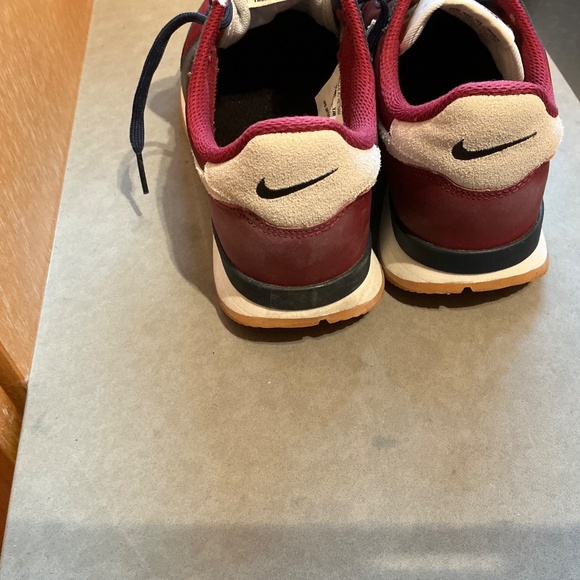 Nike Internationalist custom designed sneakers, these are one of a kind! - Picture 4 of 7
